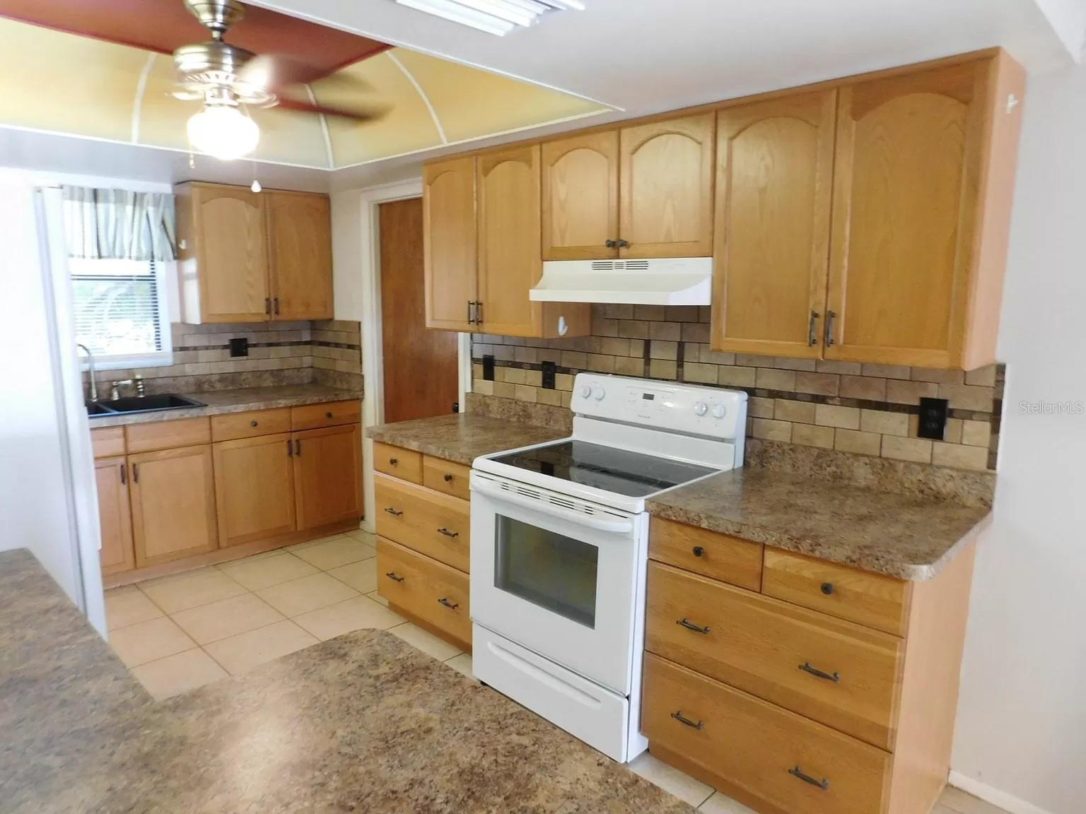 WOODS OF WHITFIELD UNITS 8 & 9 - Residential Lease