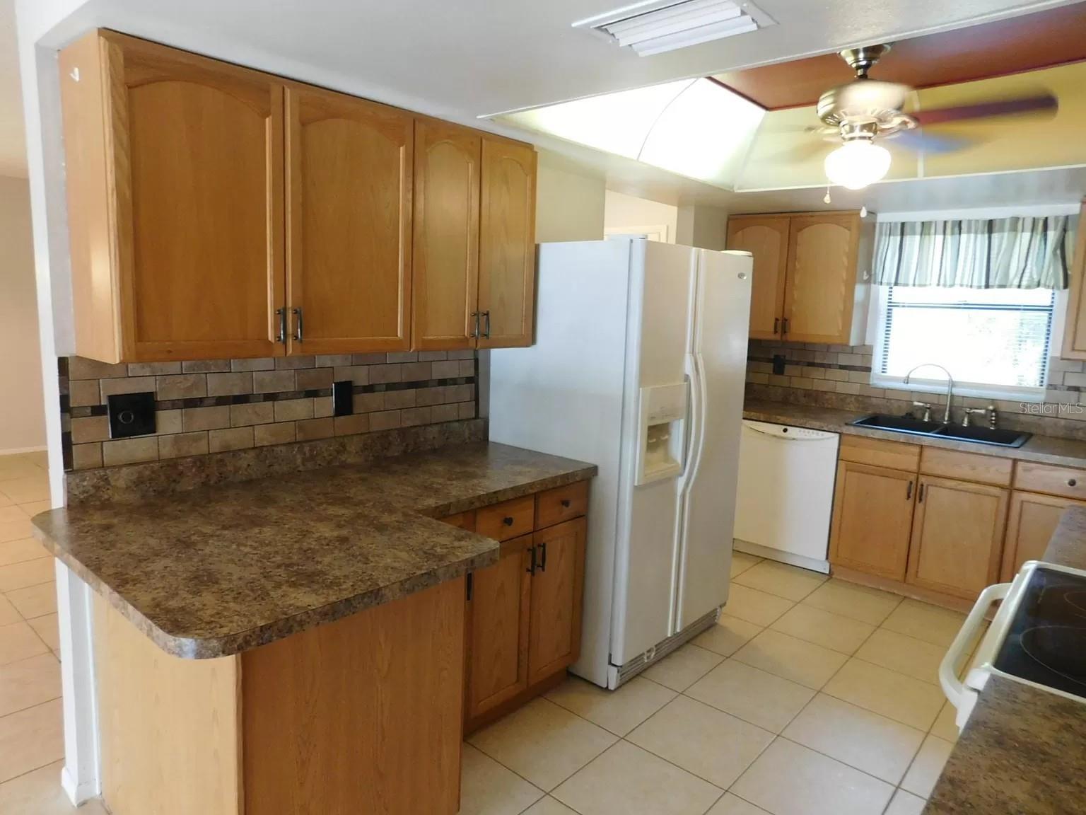 WOODS OF WHITFIELD UNITS 8 & 9 - Residential Lease