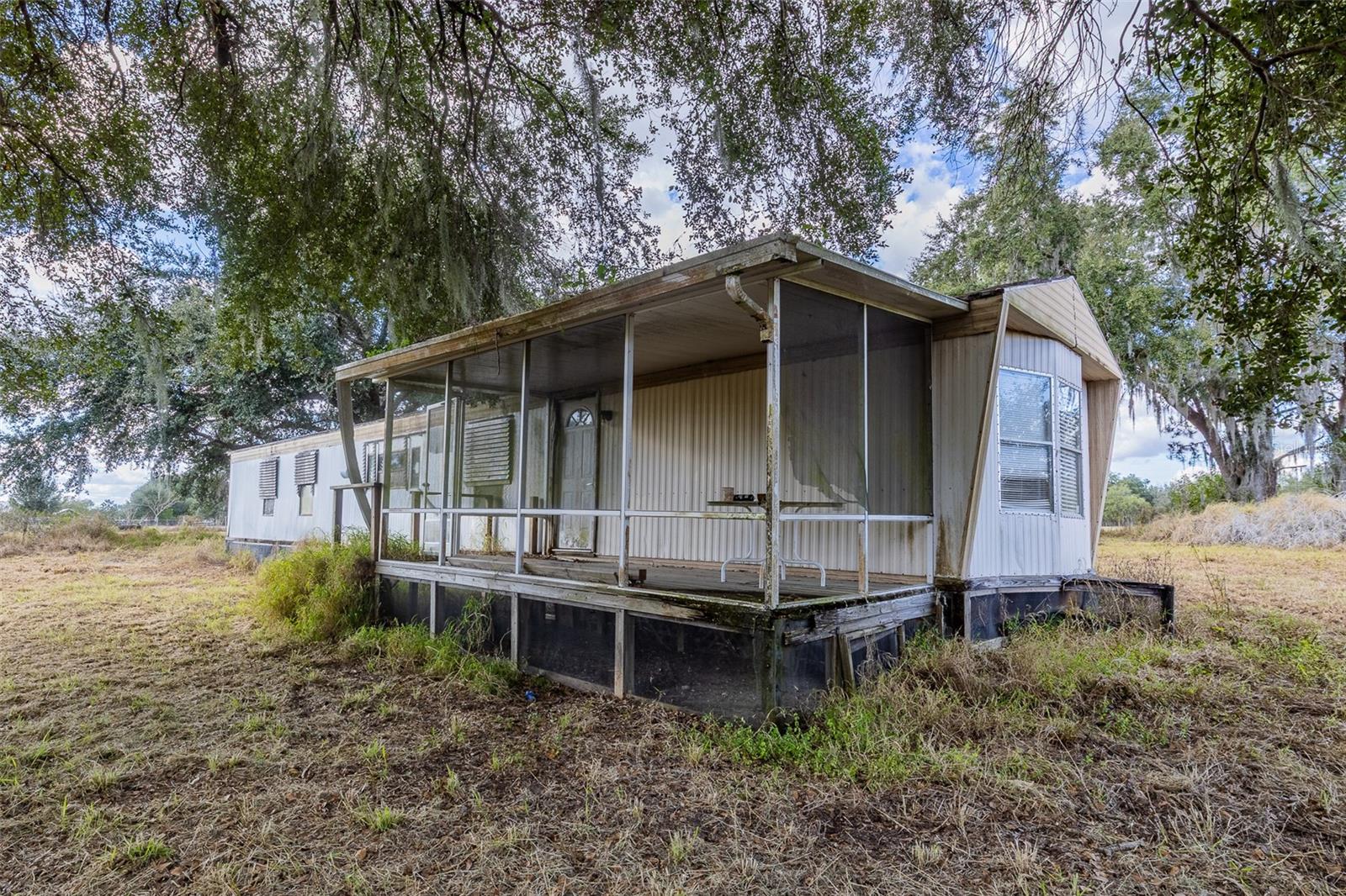 GROVELAND FARMS 17-23-25 - Land