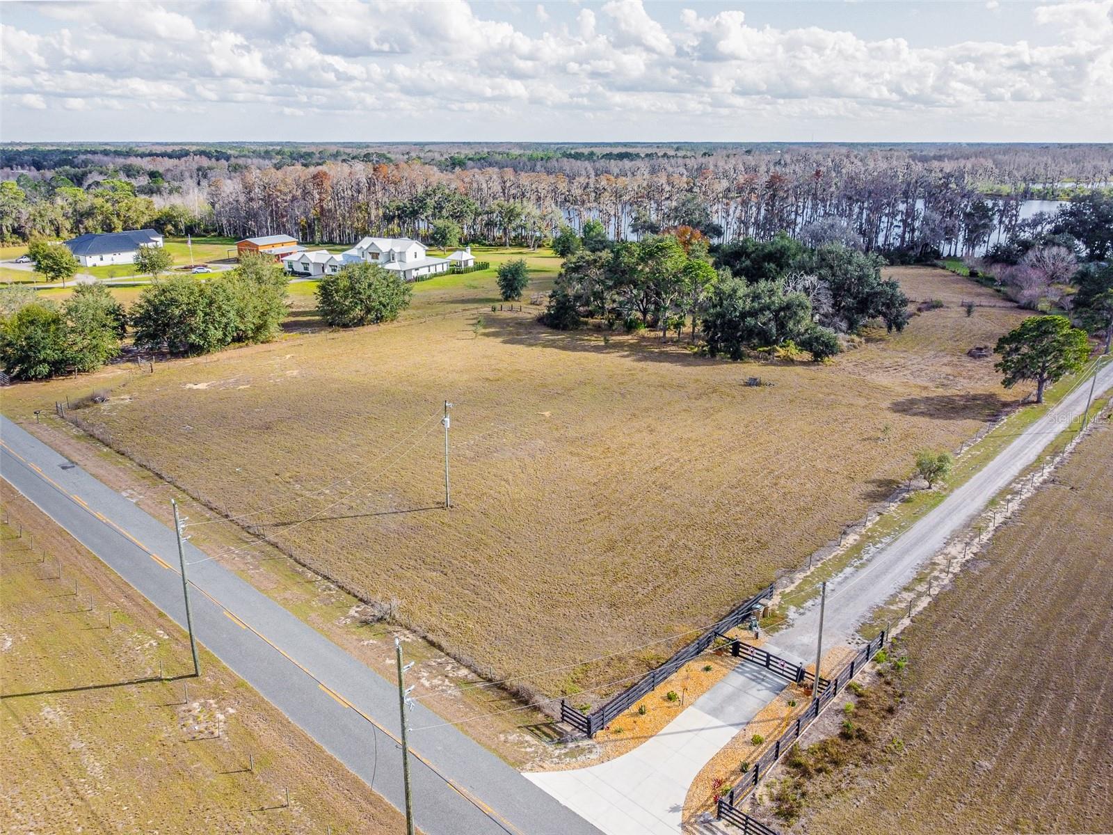 GROVELAND FARMS 17-23-25 - Land