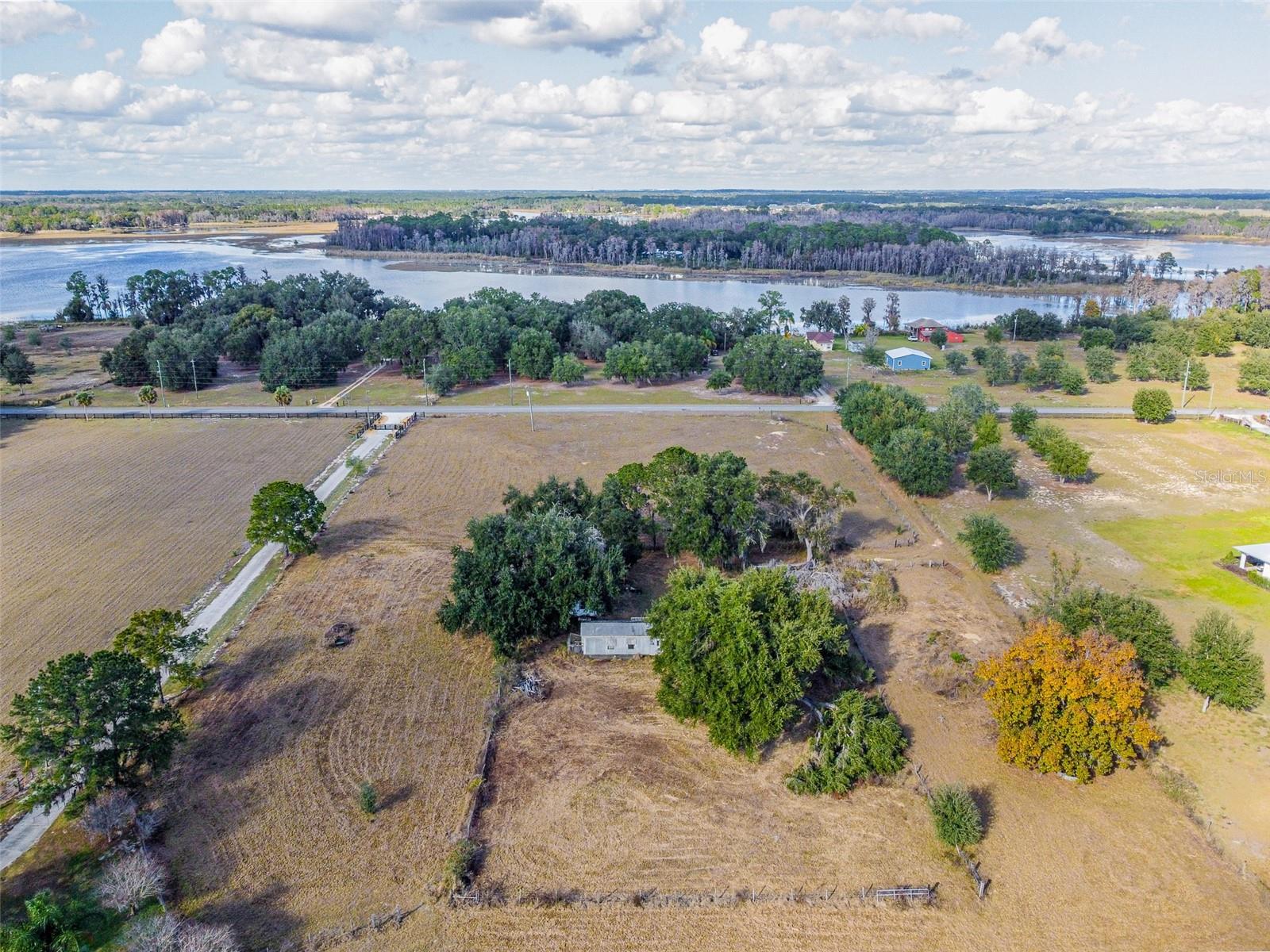 GROVELAND FARMS 17-23-25 - Land