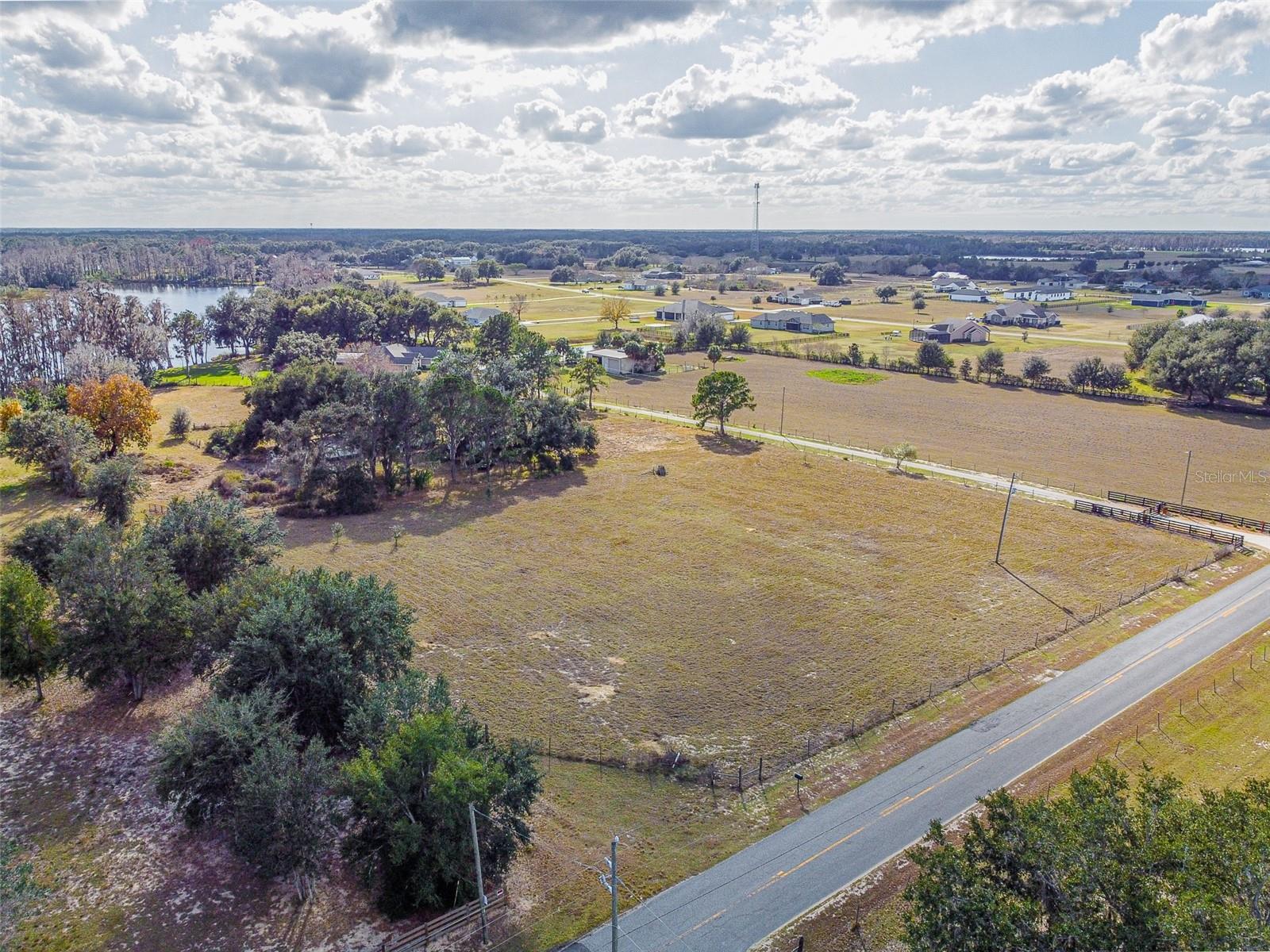 GROVELAND FARMS 17-23-25 - Land