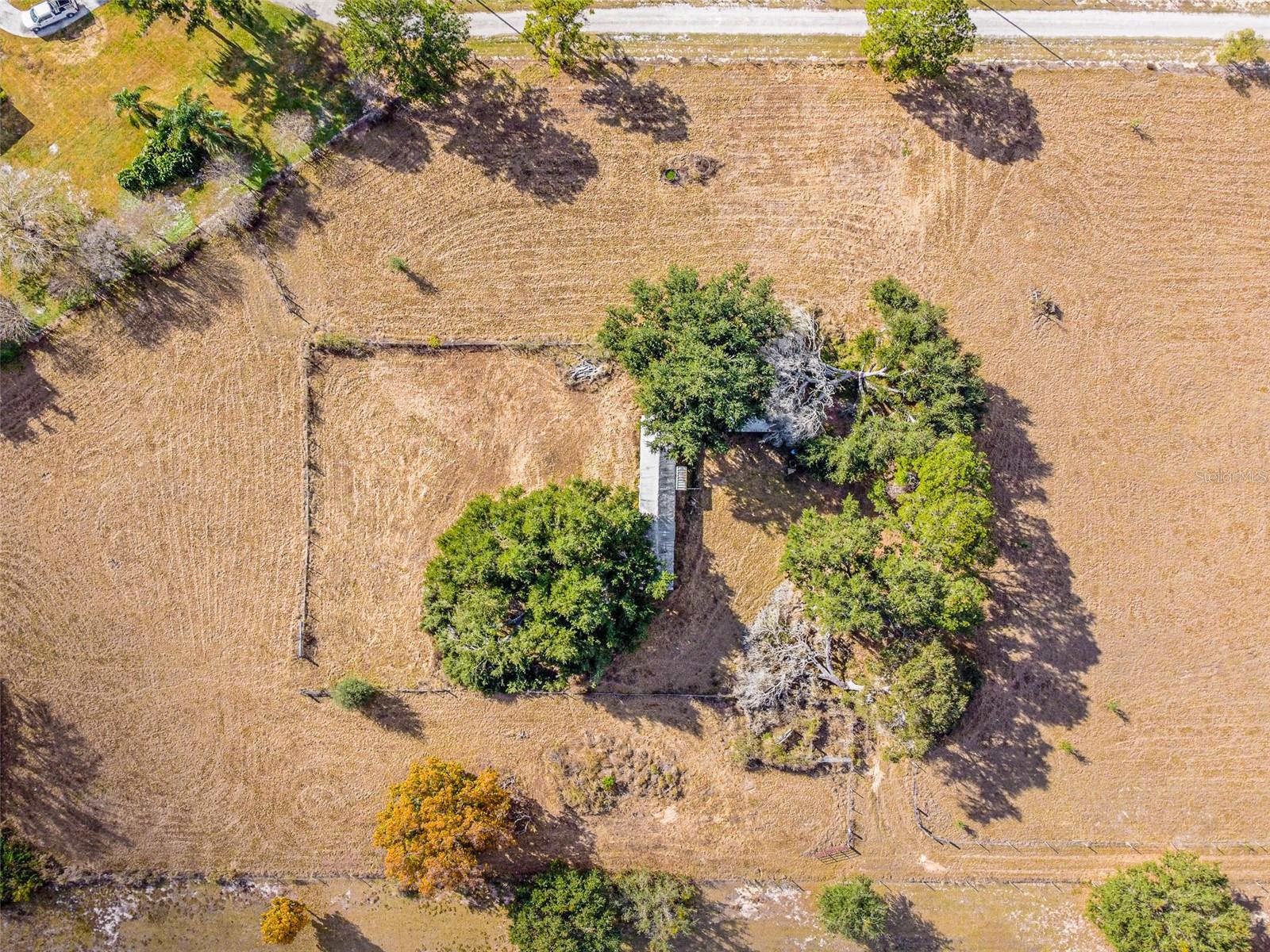 GROVELAND FARMS 17-23-25 - Land