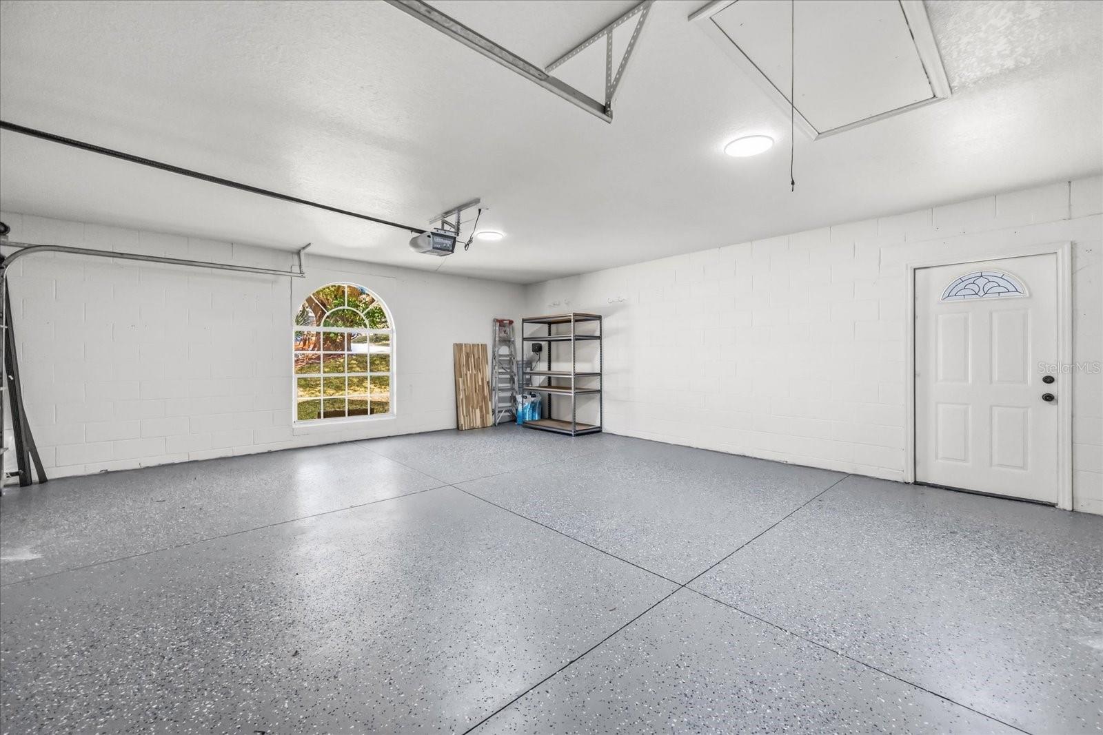 CRESCENT BAY - Residential