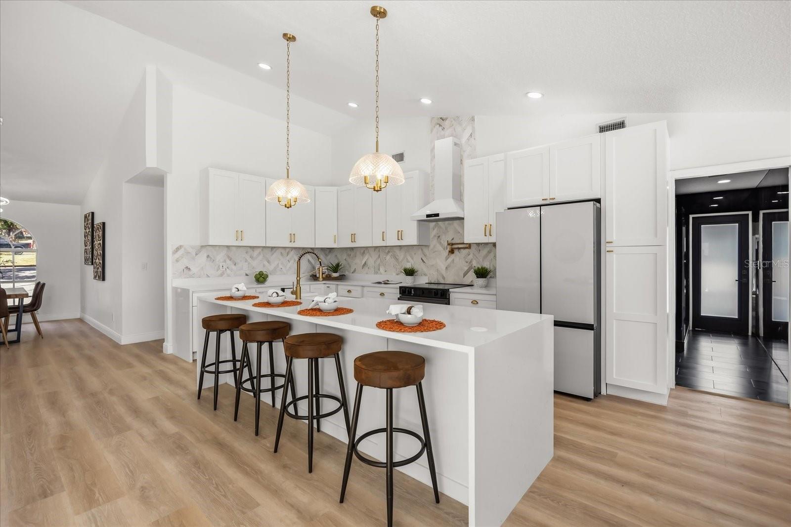 CRESCENT BAY - Residential