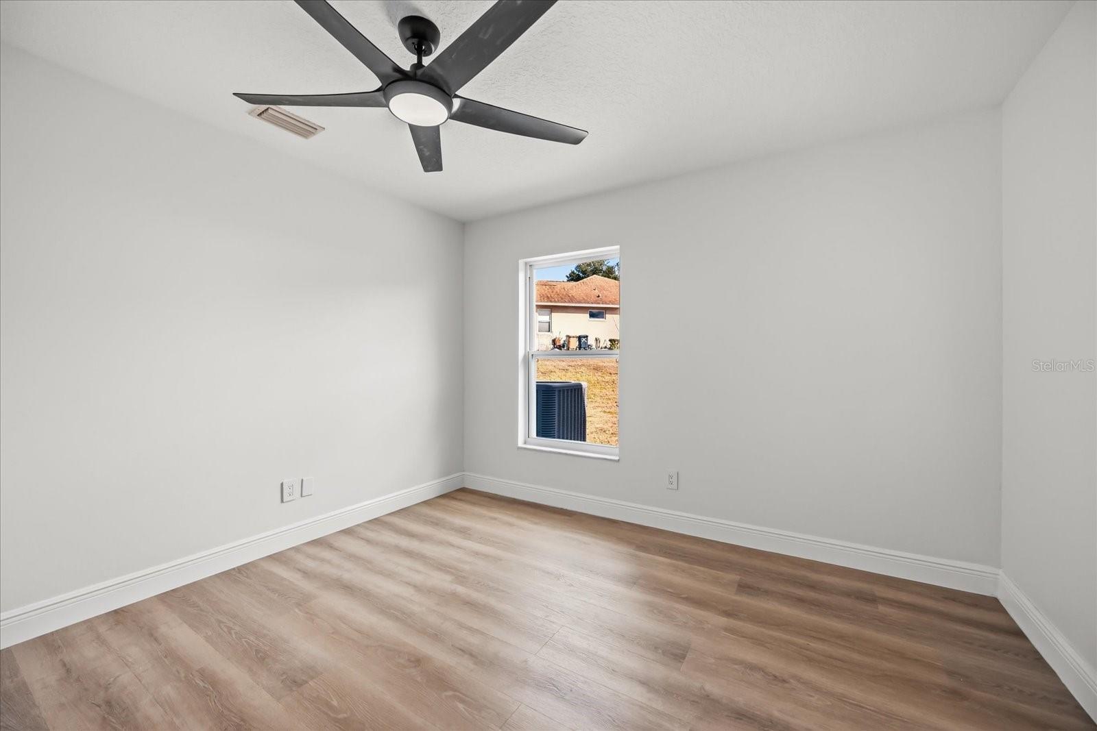 CRESCENT BAY - Residential