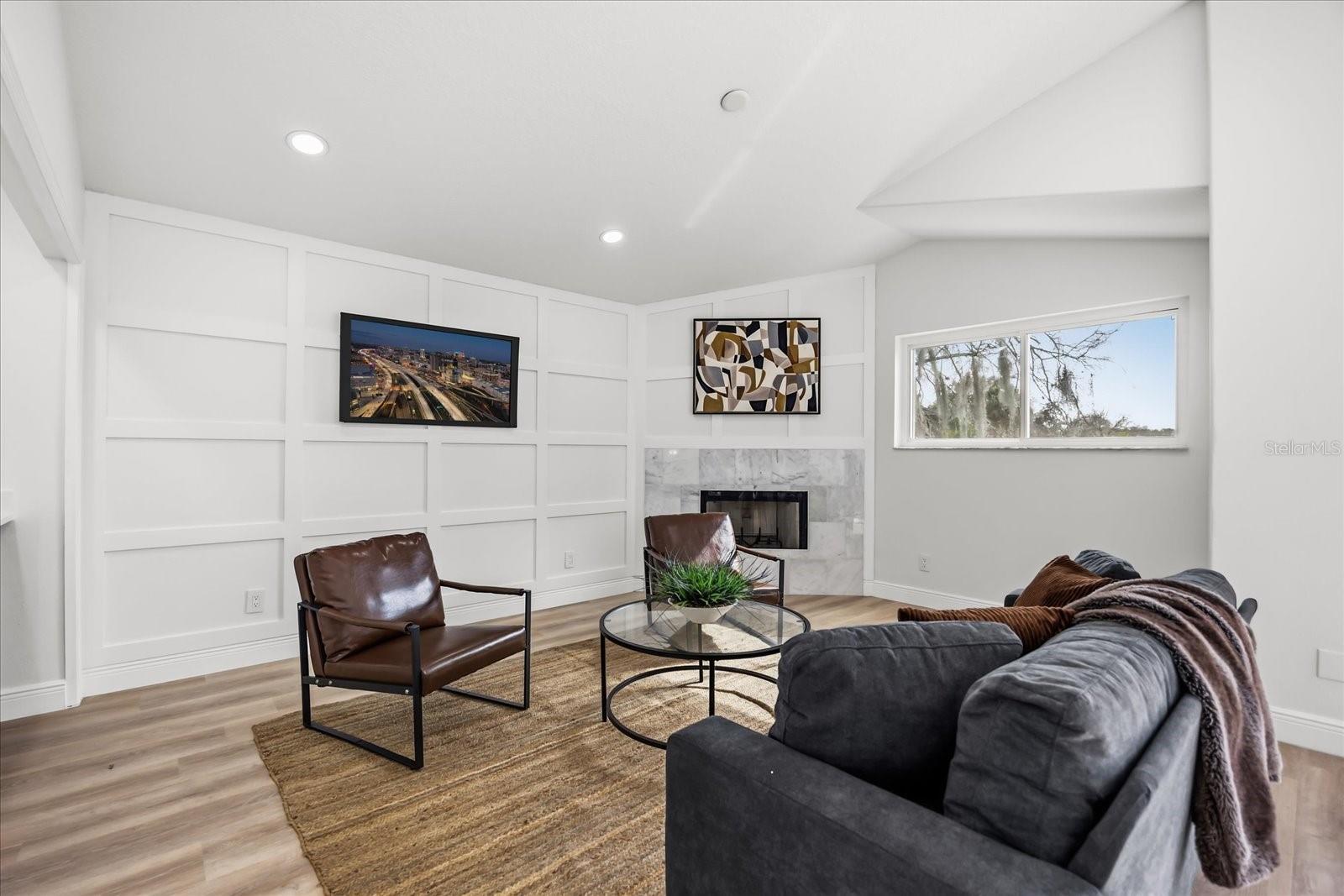 CRESCENT BAY - Residential