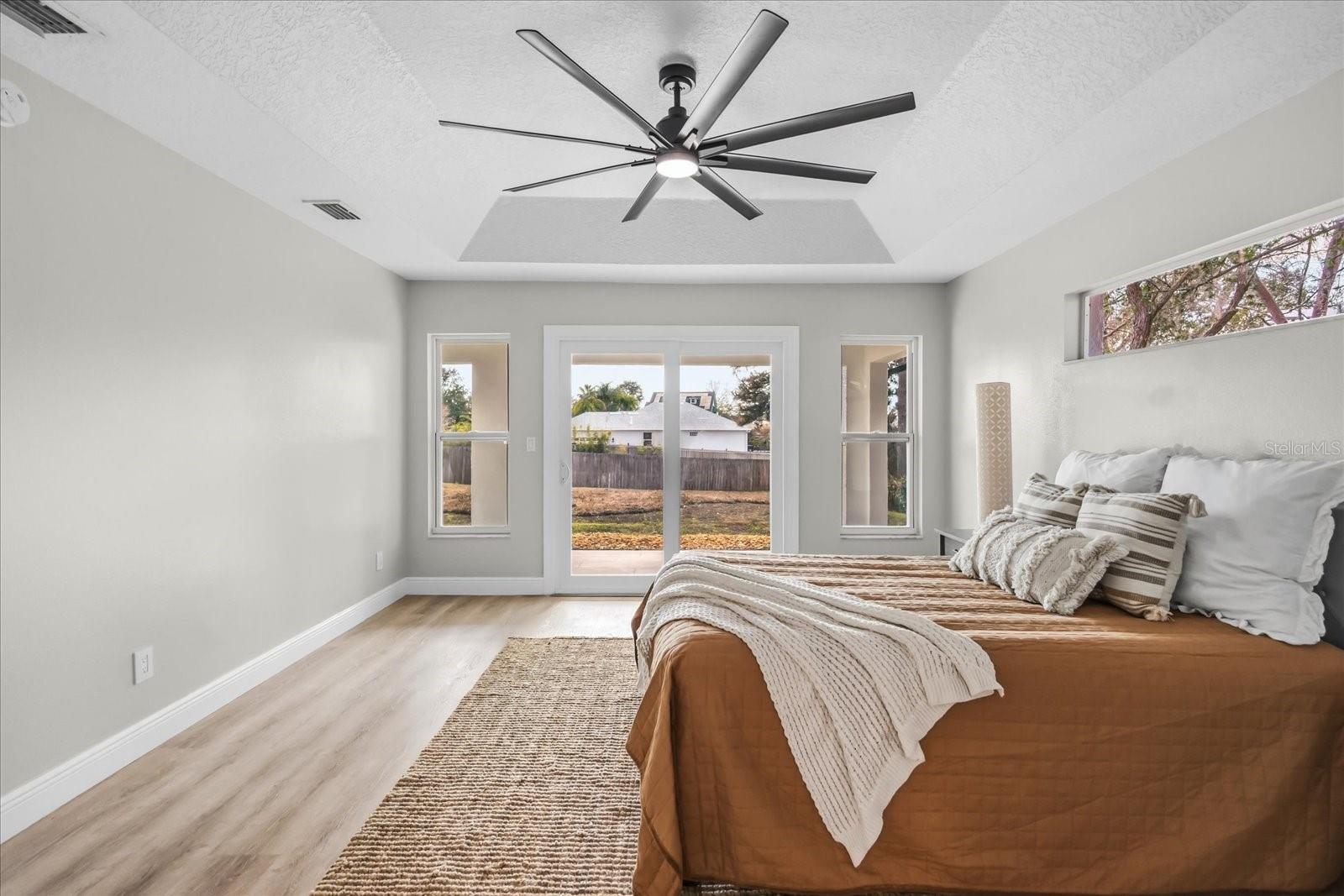 CRESCENT BAY - Residential