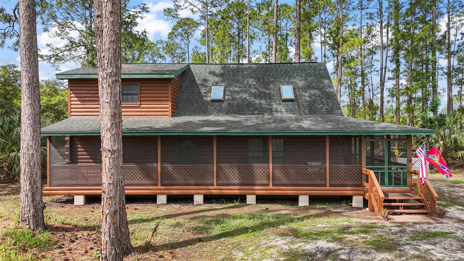 ROYAL TRAILS UNIT 01 - Residential