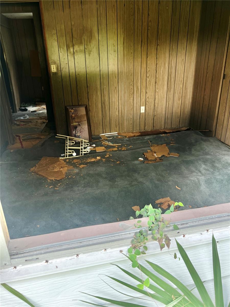 ORIGINAL BLOOMINGDALE ACRES - Land