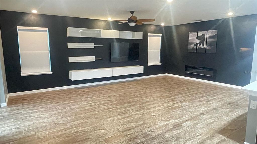 Photo of 433 Sardinia Circle, Davenport, FL 33837 (MLS # S5147346)