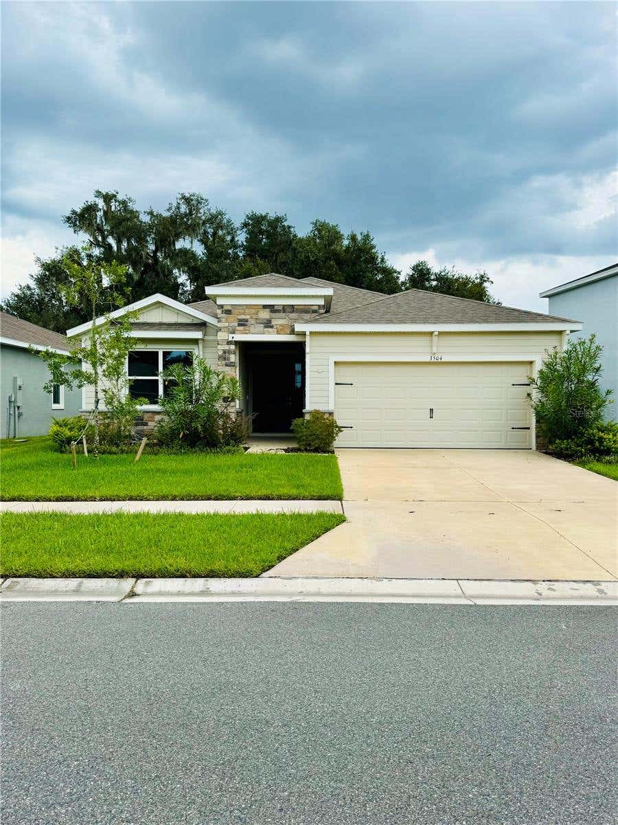 Photo of 3504 Crescent Peak Way, Plant City, FL 33565 (MLS # TB8539099)