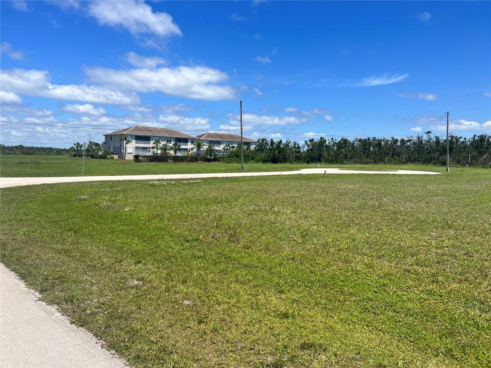 PUNTA GORDA ISLES SEC 21 - Land