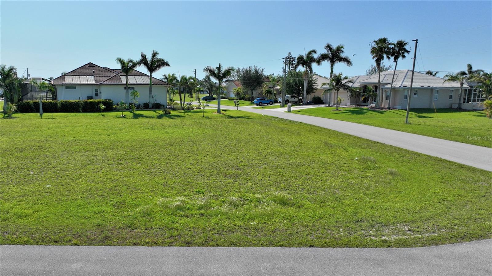 PUNTA GORDA ISLES SEC 21 - Land