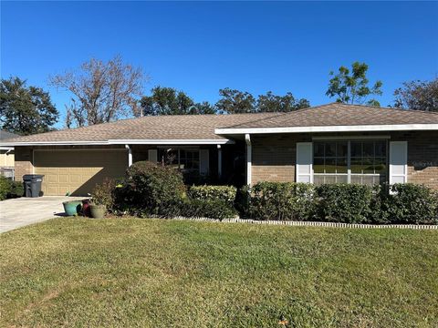 A home in LAKELAND