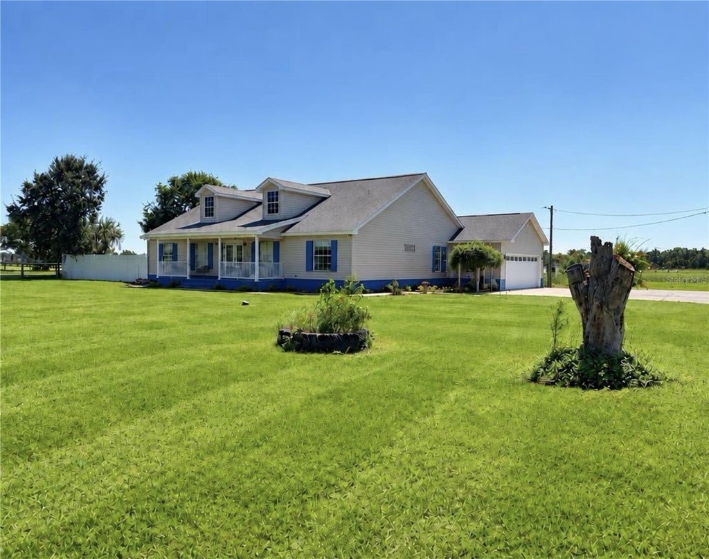Photo of 1301 Colson Road, Plant City, FL 33567 (MLS # TB8557478)