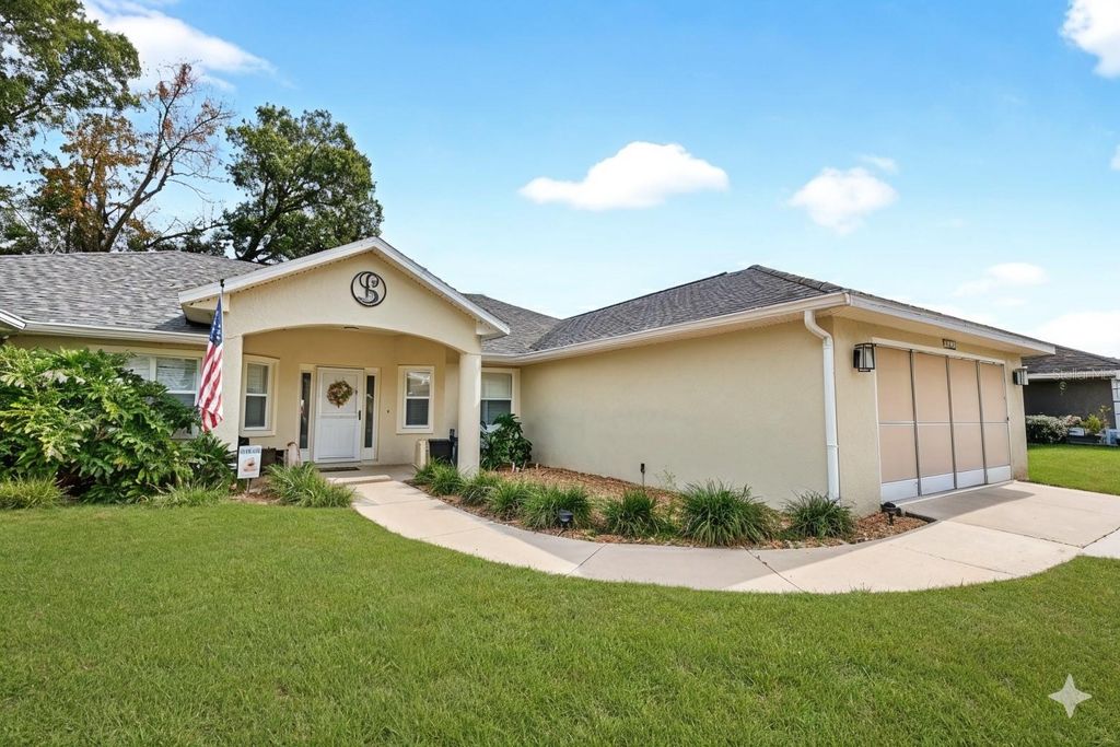 Photo of 9576 SW 53rd Circle, Ocala, FL 34476 (MLS # O6362700)