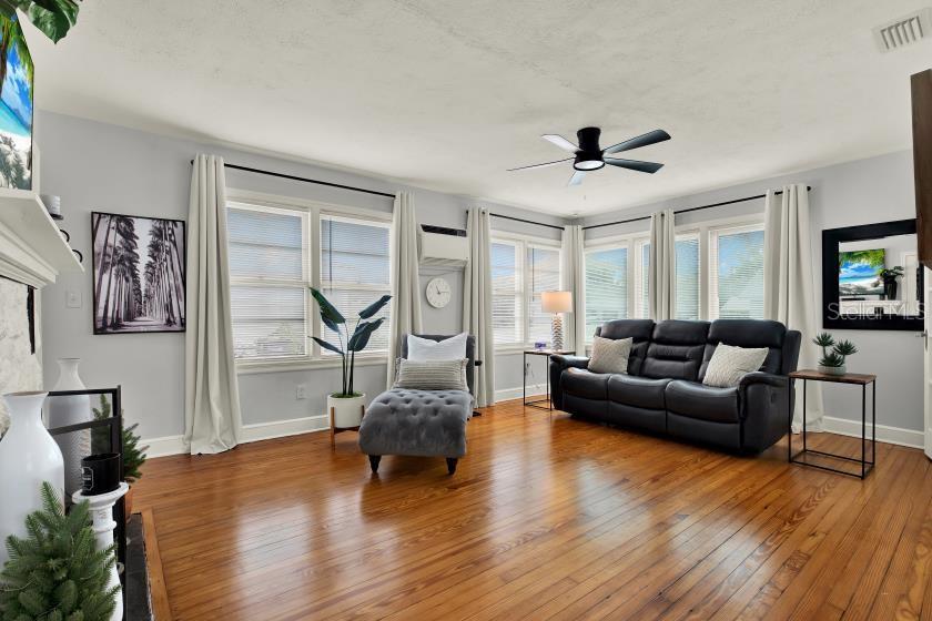 306 N HIGHLAND AVENUE