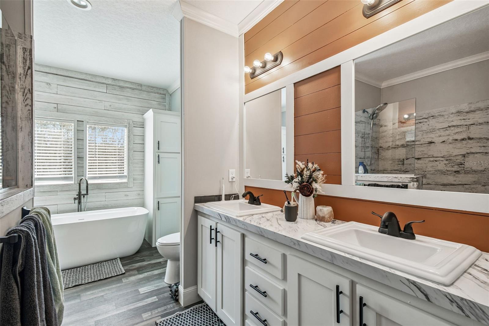 BOTETOURT ACRES 2 TRACTS 1 & 2 - Residential