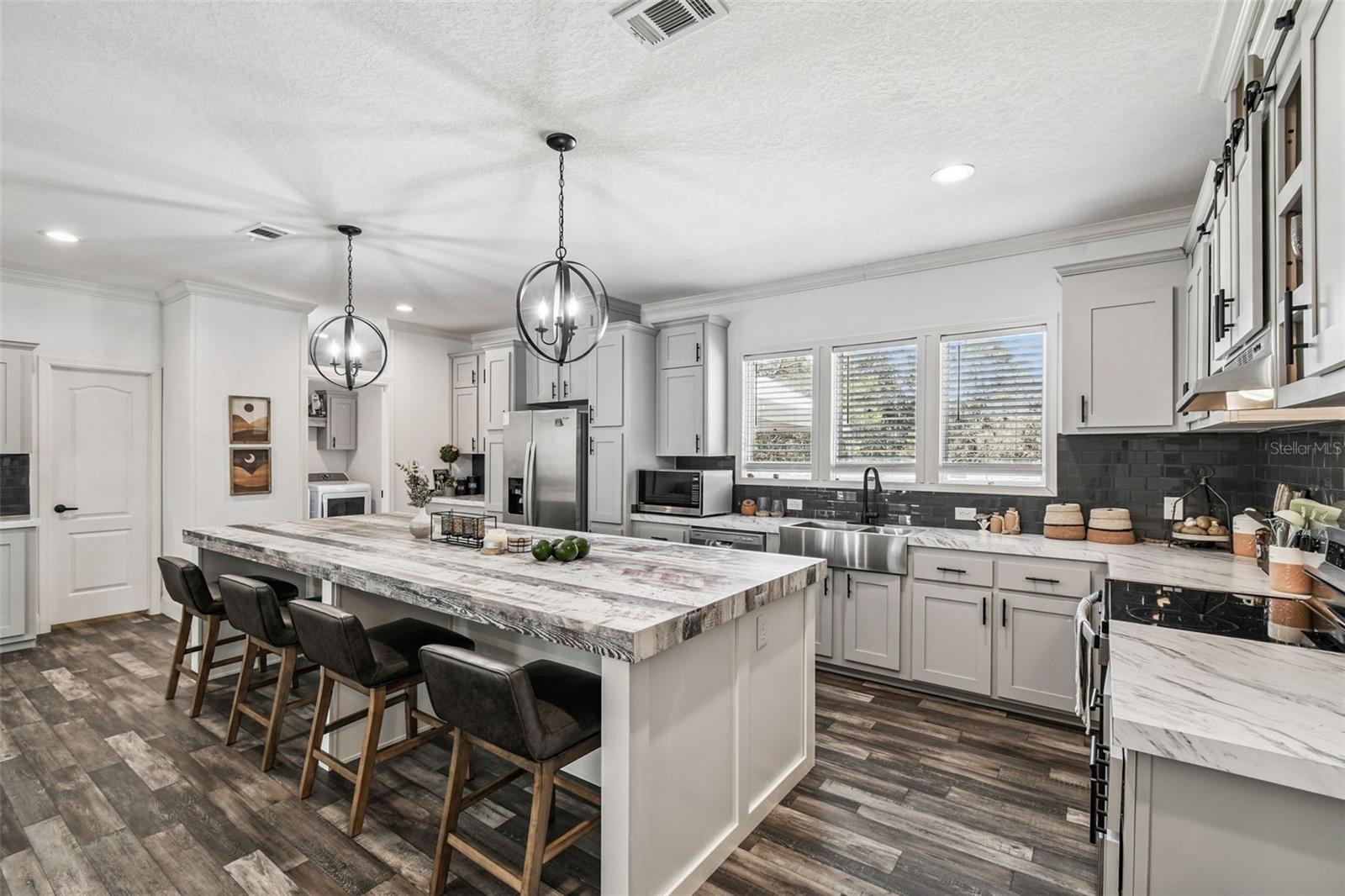 BOTETOURT ACRES 2 TRACTS 1 & 2 - Residential