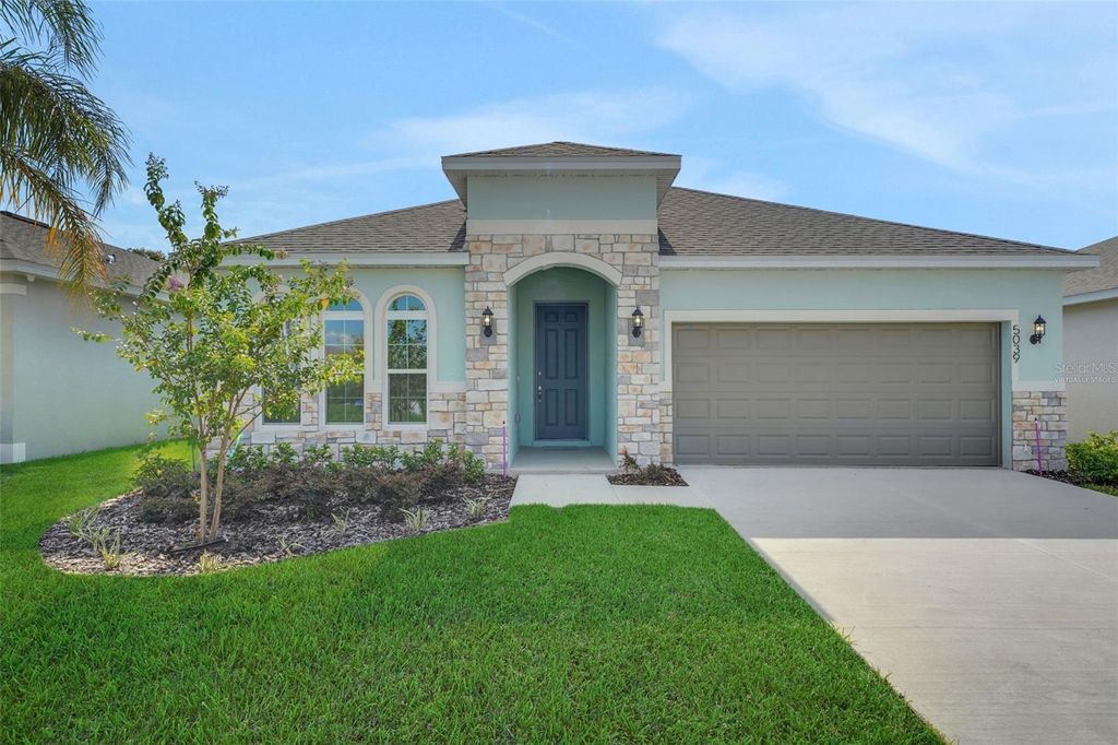 Photo of 5051 Abigail Drive, Lake Wales, FL 33859 (MLS # G5109191)