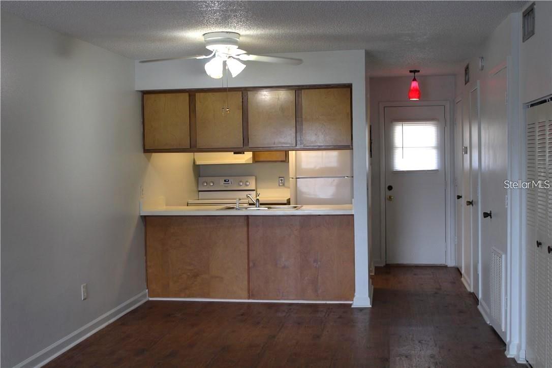 4863 W MCELROY AVENUE G204