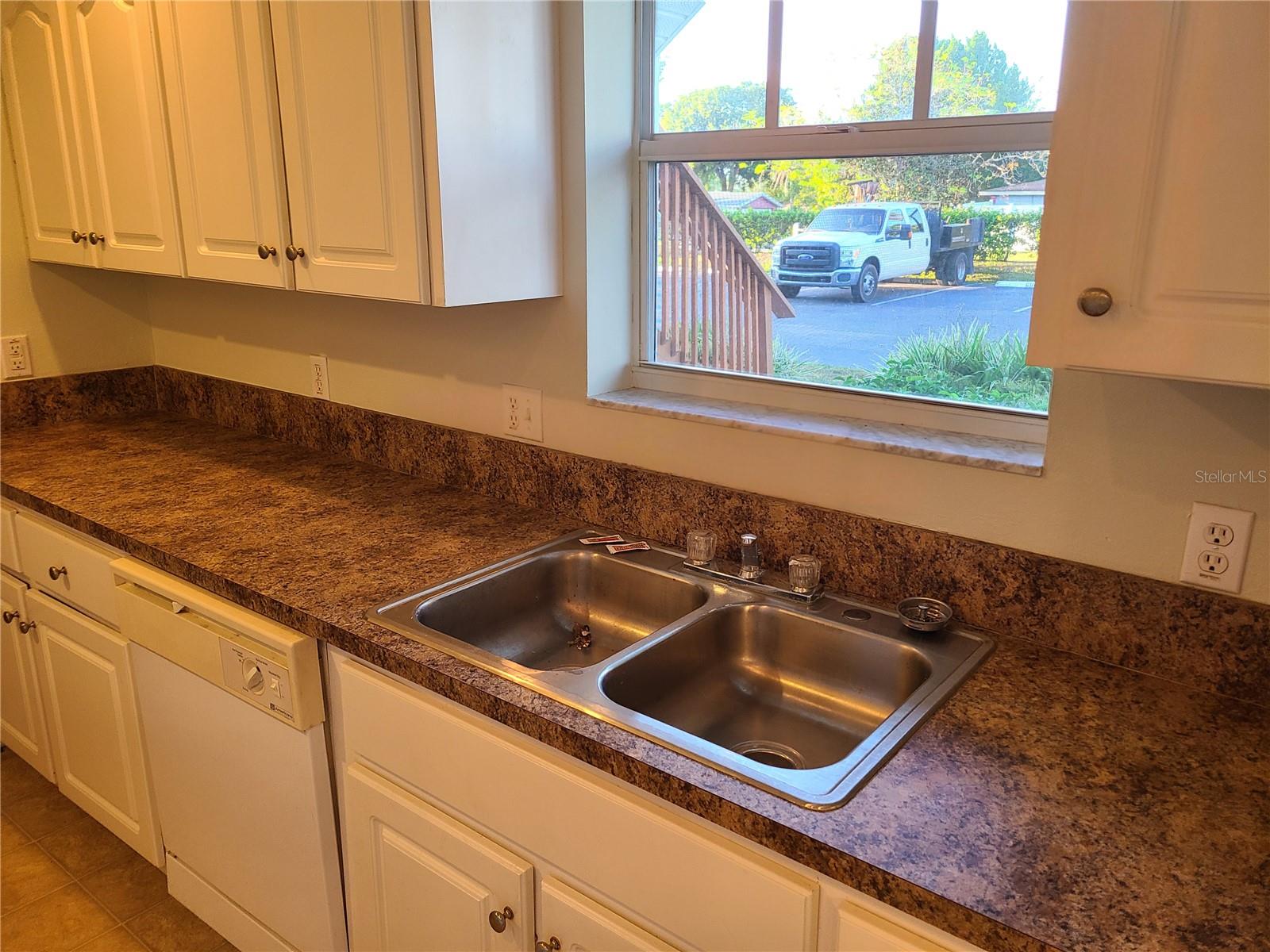 LAKE KIMBERLY VILLAGE CONDO - Residential Lease