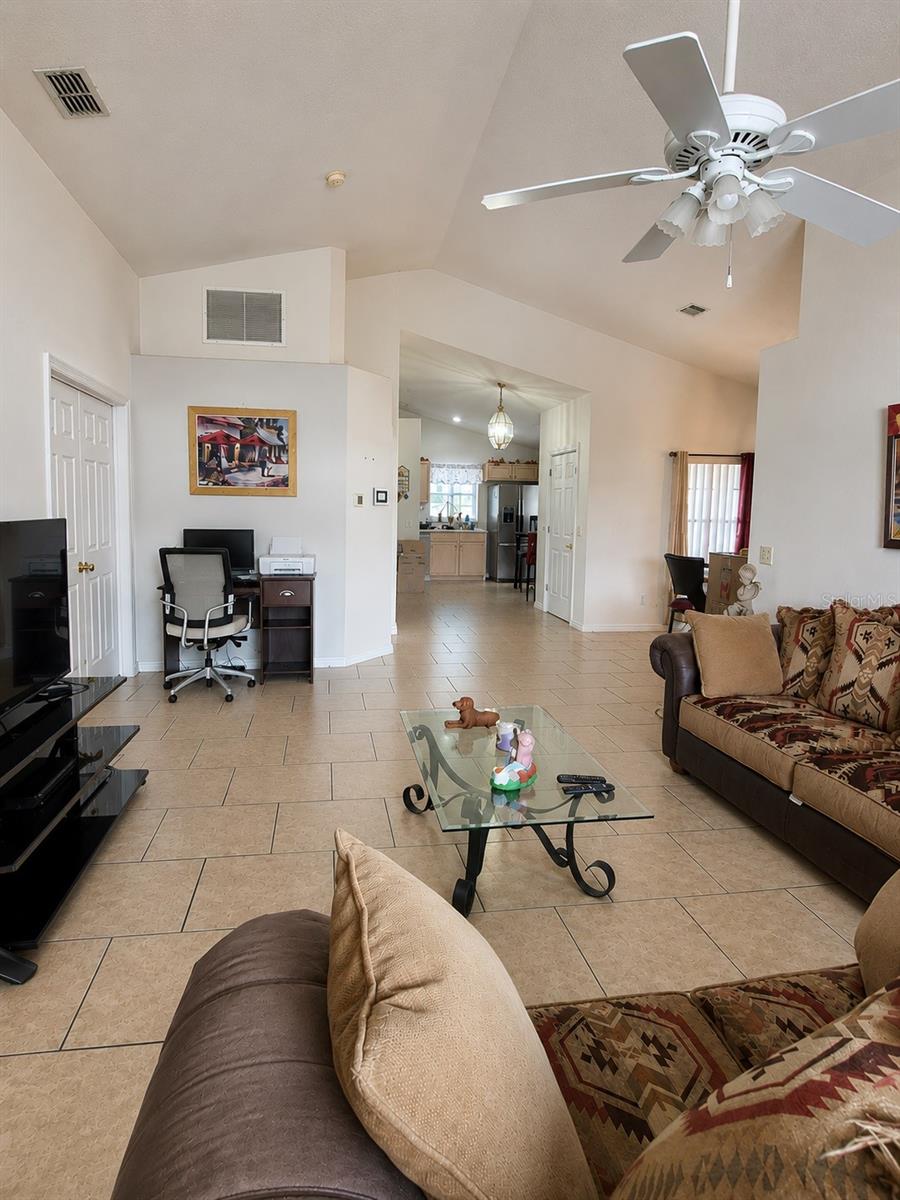 121 S ROMA WAY