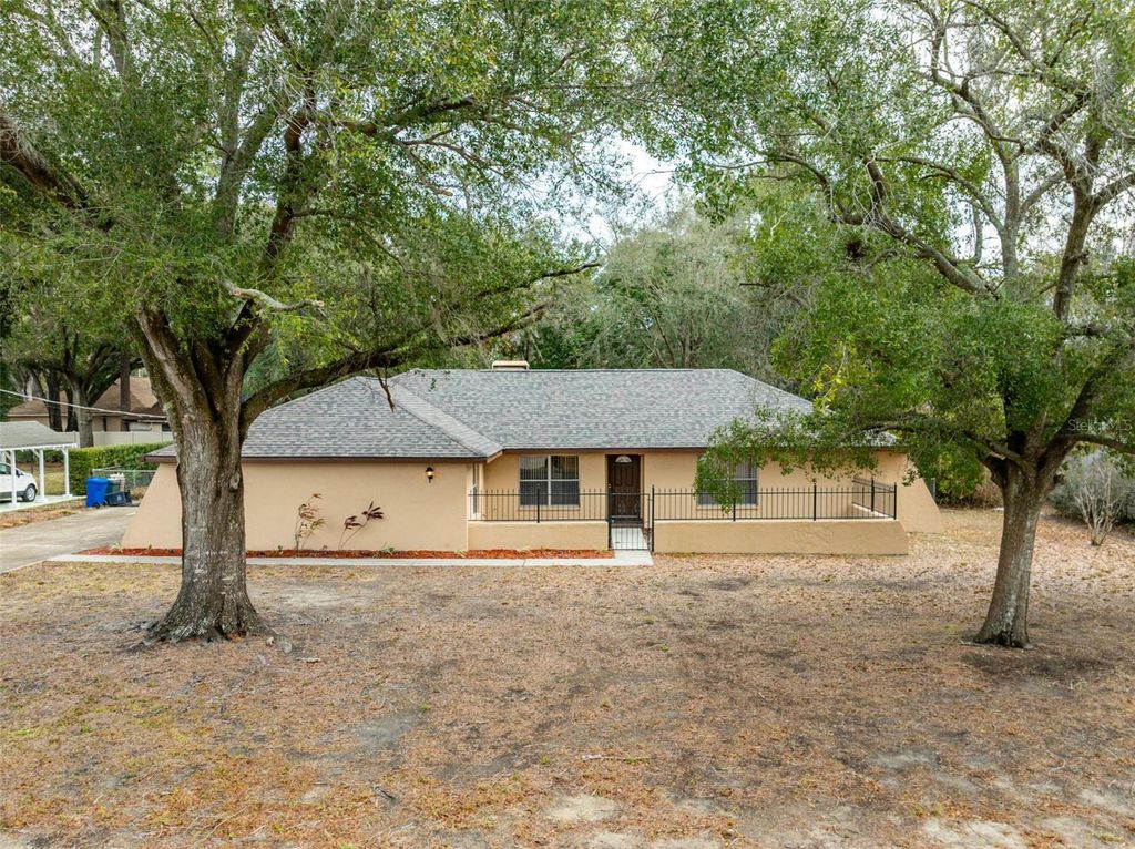 Photo of 905 Stanberry Drive, Brandon, FL 33511 (MLS # TB8472471)