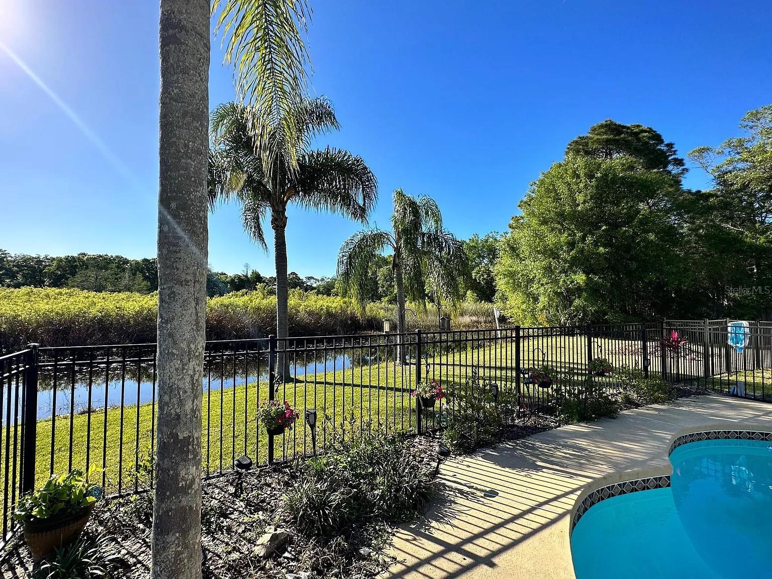 GOLDEN ACRES - Residential Lease