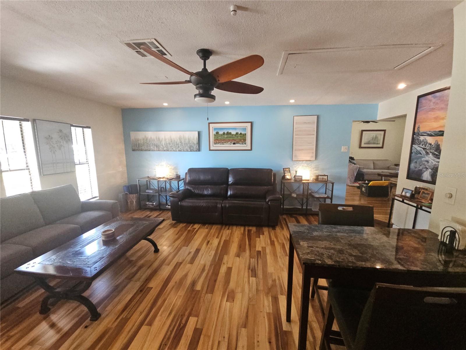 GOLDEN ACRES - Residential Lease