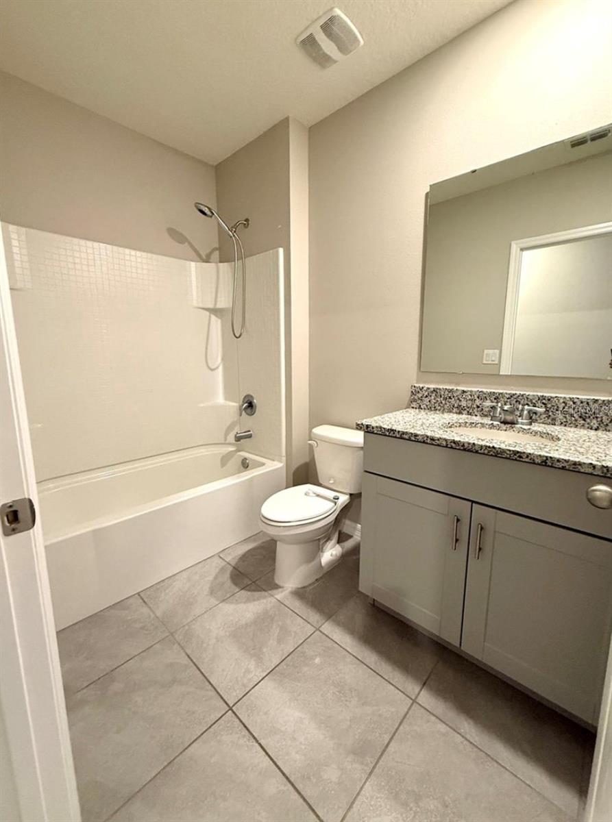 VICTORIA OAKS PH A - Residential Lease