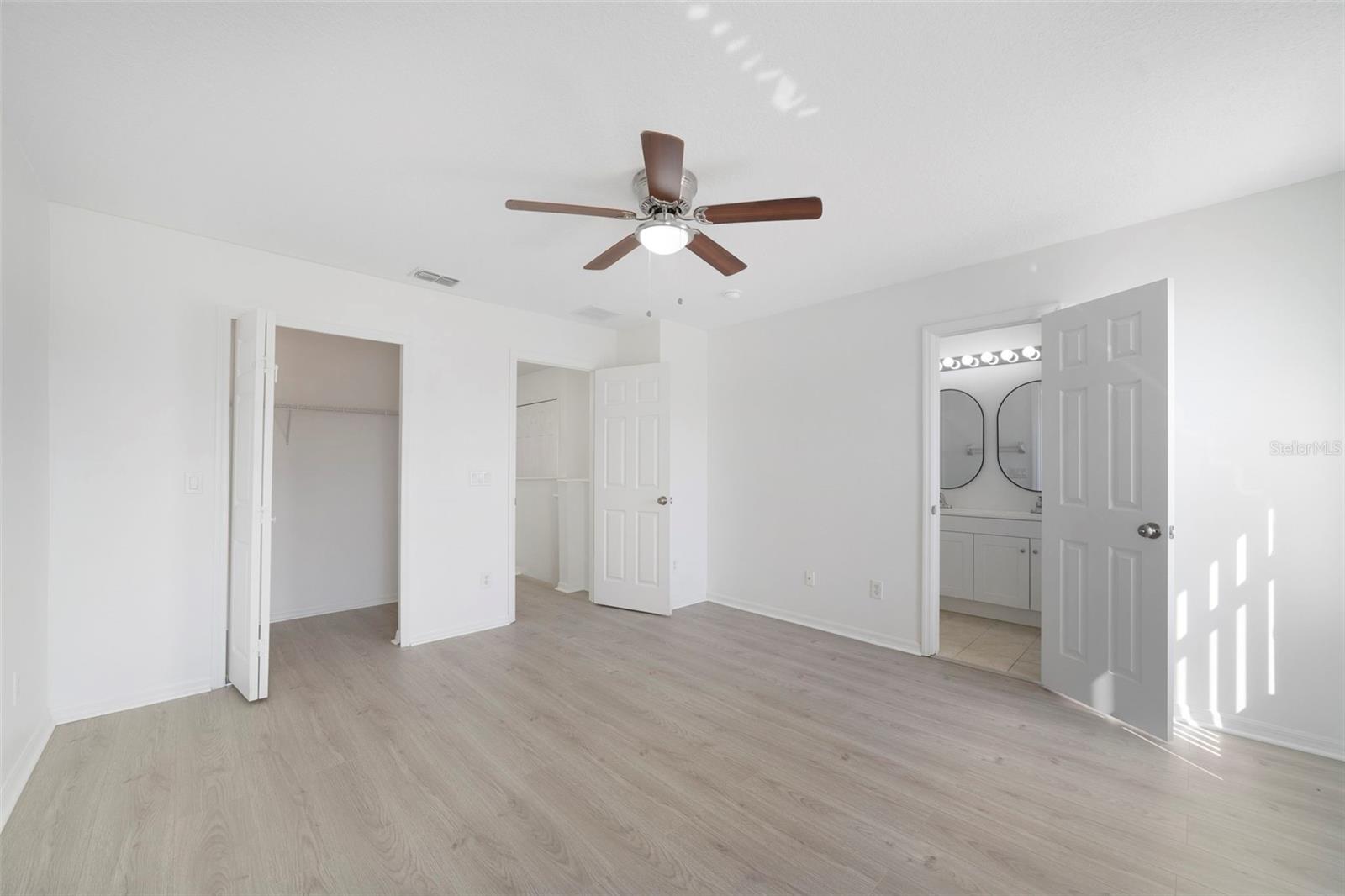 FIESTA KEY - Residential