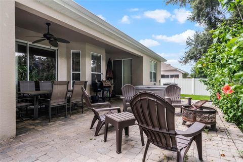 A home in EUSTIS