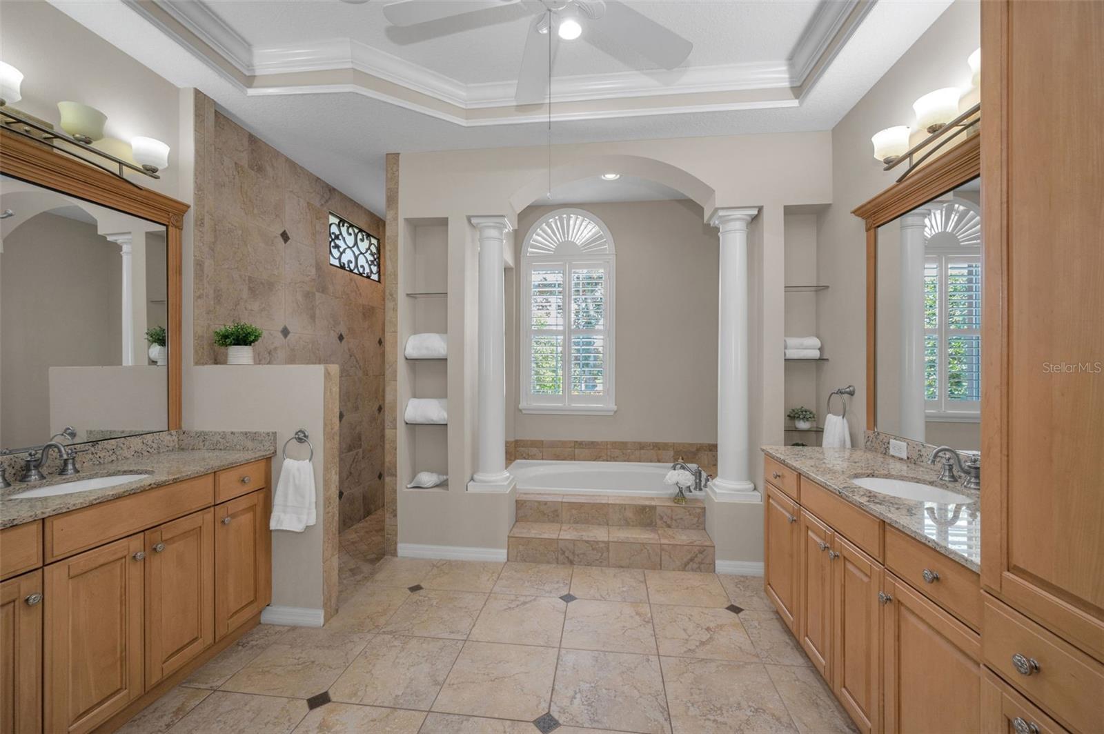 CHAMPIONS CLUB - Residential