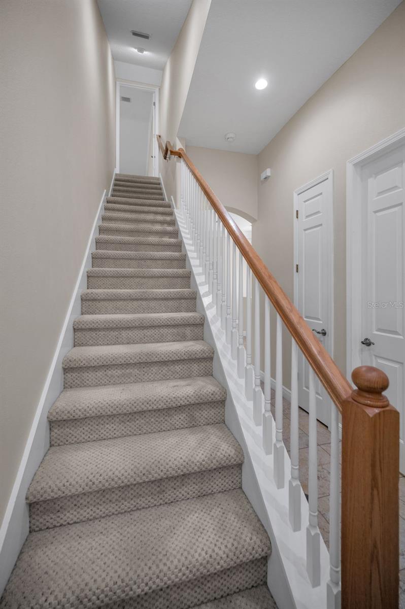 CHAMPIONS CLUB - Residential