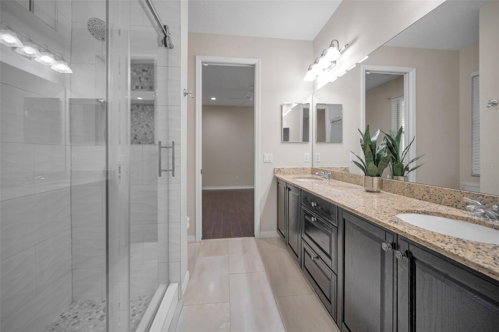 CHAMPIONS CLUB - Residential