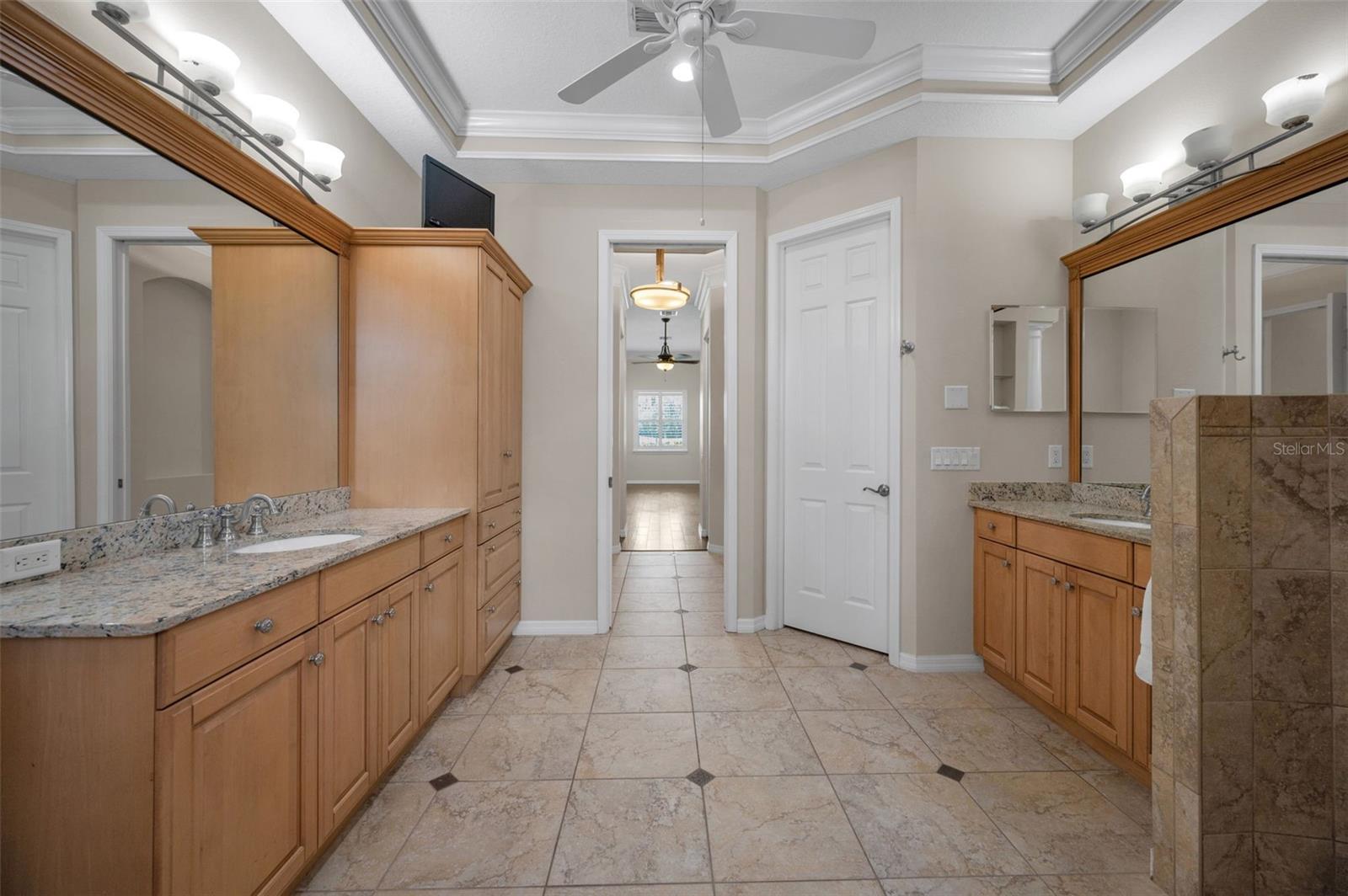 CHAMPIONS CLUB - Residential