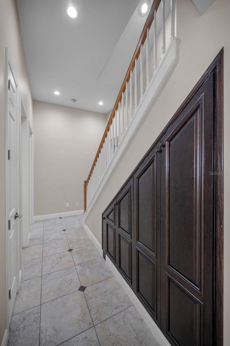 CHAMPIONS CLUB - Residential