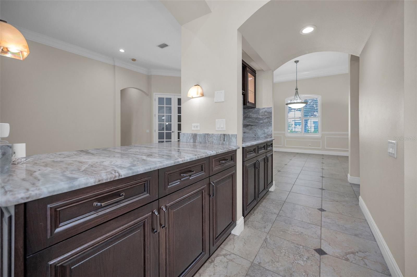 CHAMPIONS CLUB - Residential