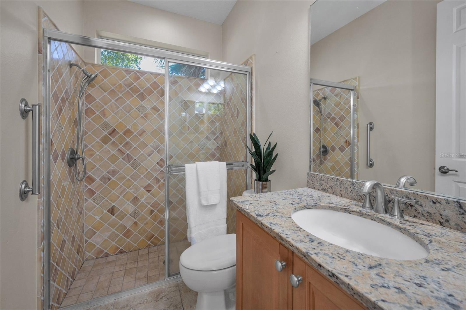 CHAMPIONS CLUB - Residential