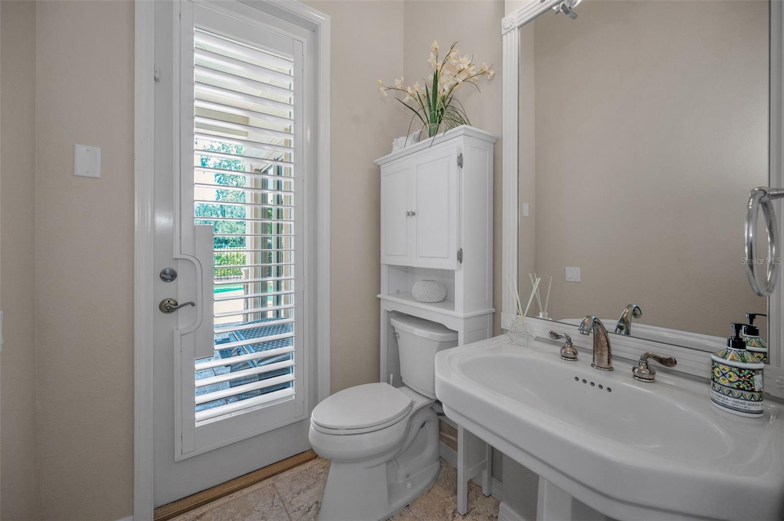 CHAMPIONS CLUB - Residential