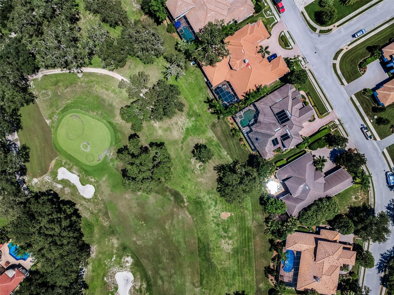 CHAMPIONS CLUB - Residential