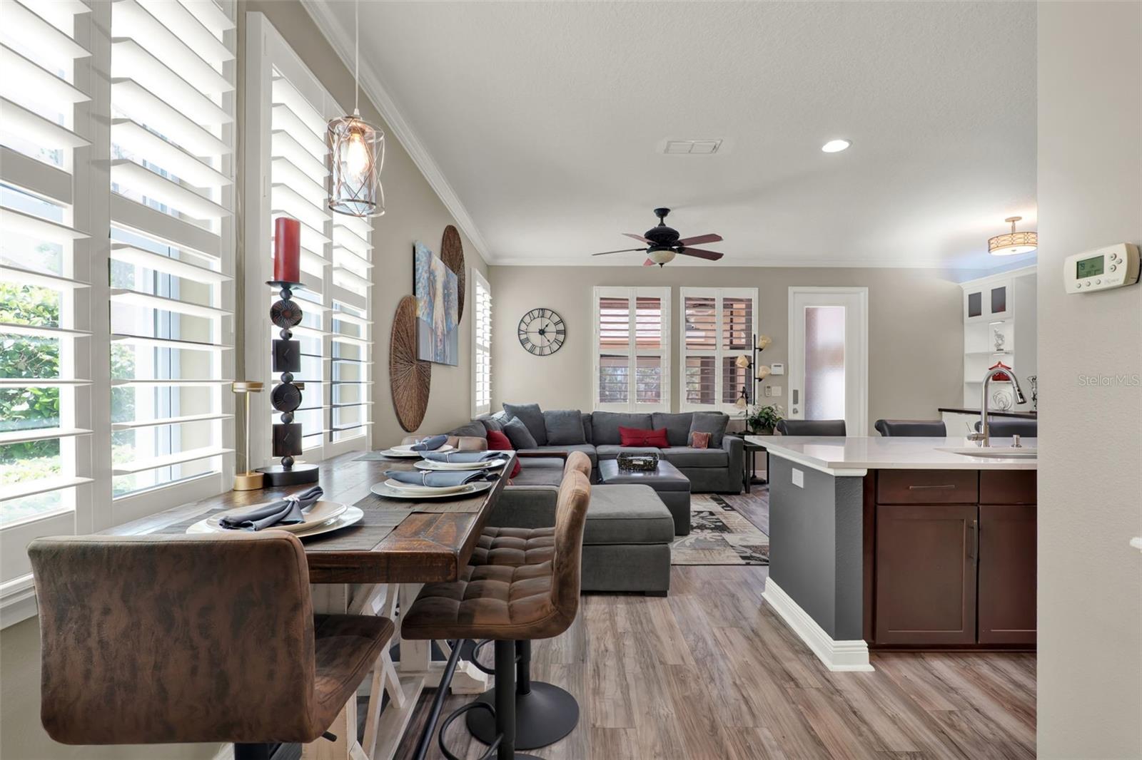 5464 FACTORS WALK DR