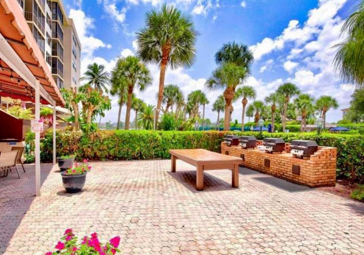 HARBOR TOWERS Y & R - Residential