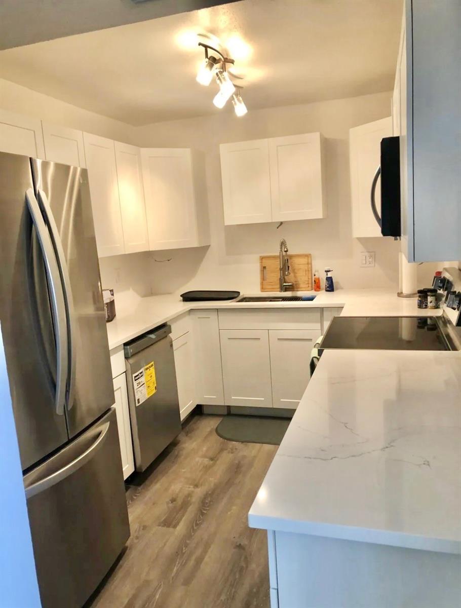 HARBOR TOWERS Y & R - Residential