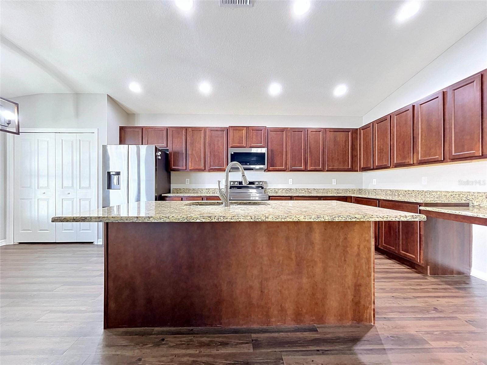 VILLAGES AT AVALON PH 2B EAST - Residential