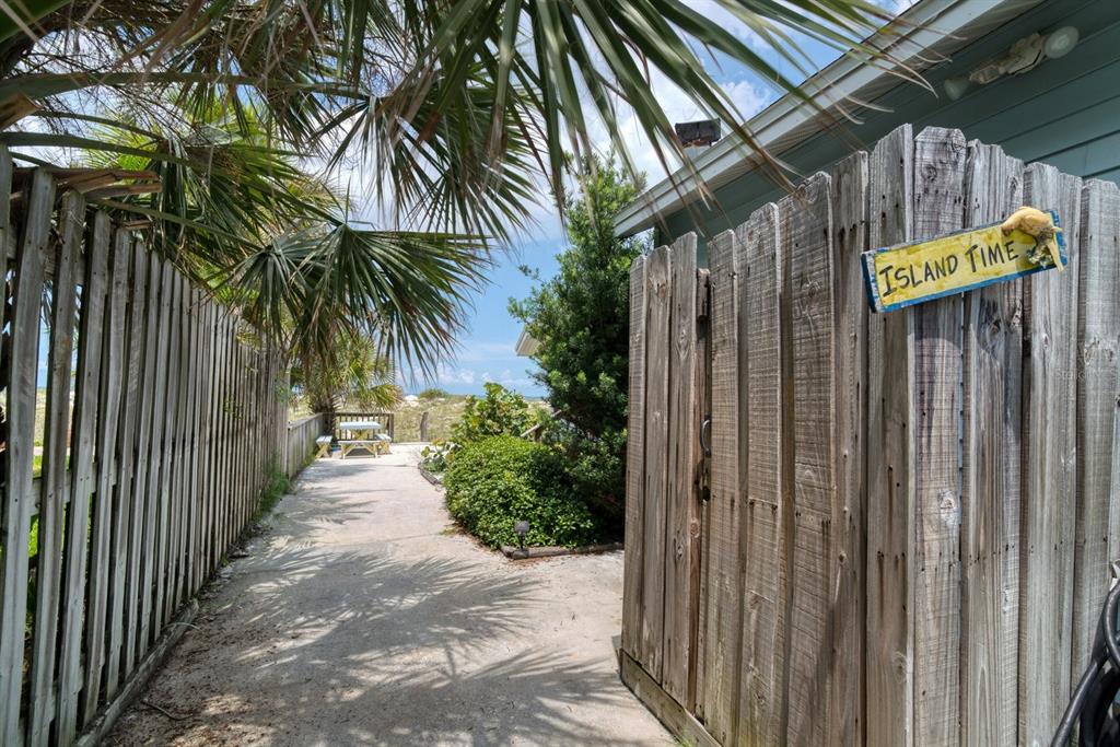 INDIAN ROCKS BEACH - Residential