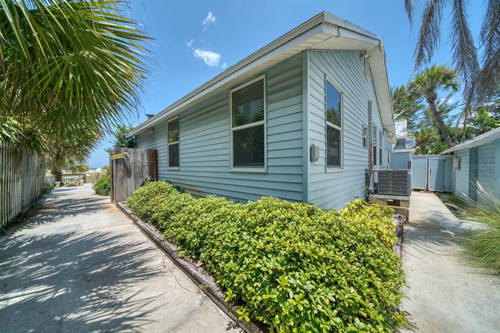 INDIAN ROCKS BEACH - Residential