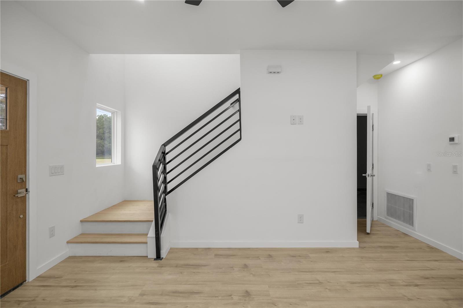 OAK VILLA - Residential